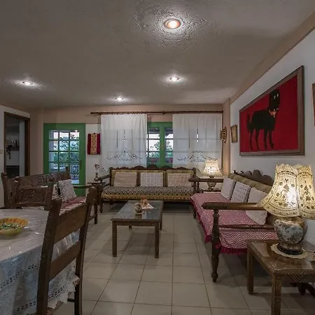 Mitos Village Hotel 4*