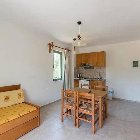 Hotel Mitos Village 4*
